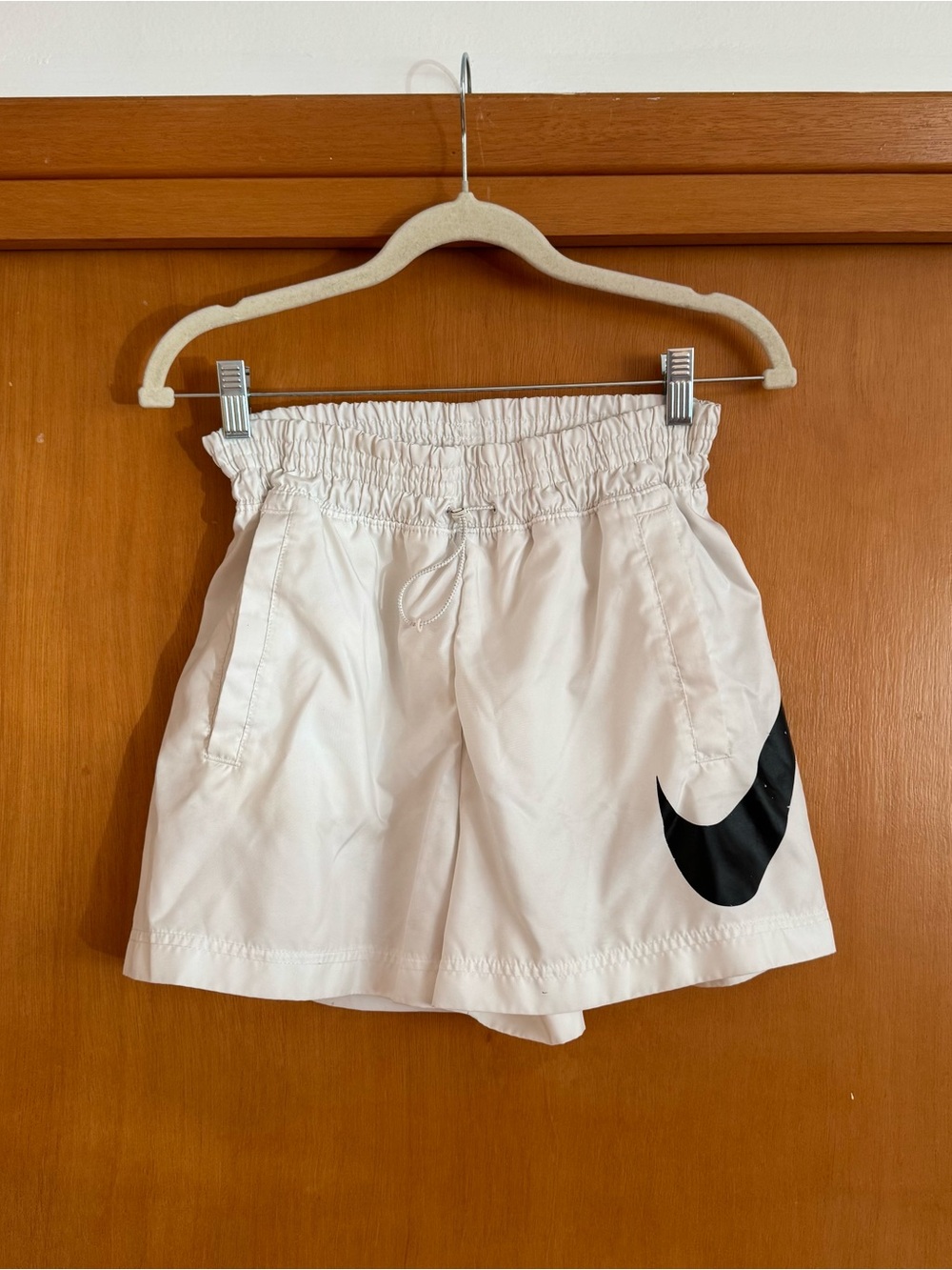 Vintage Nike White Elastic-Waist Women's Shorts